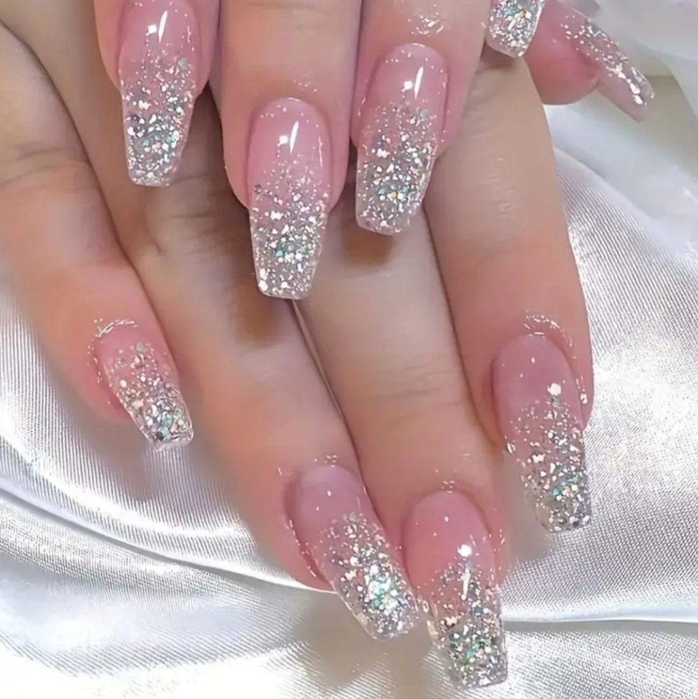 24 Pieces Fake press on nails